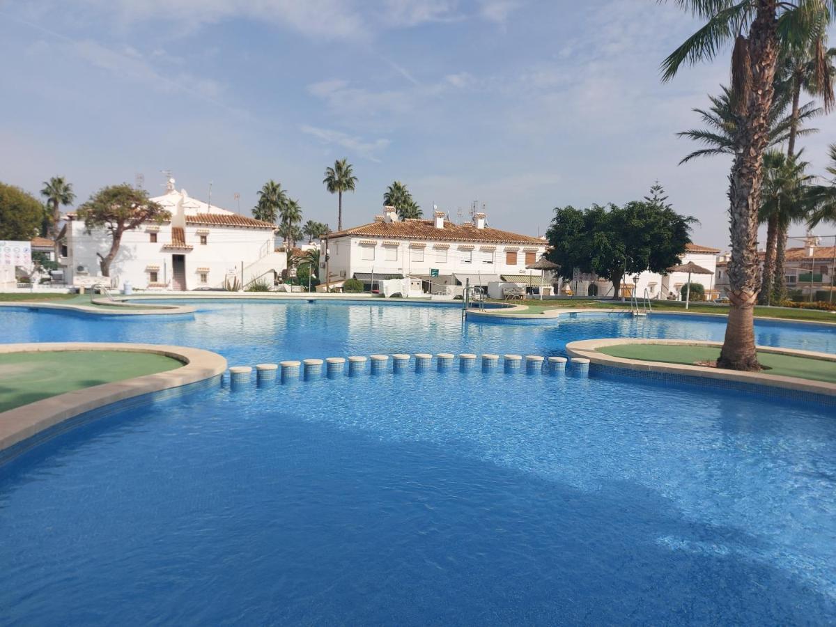 Bebi Casa Apartment Torrevieja Luaran gambar